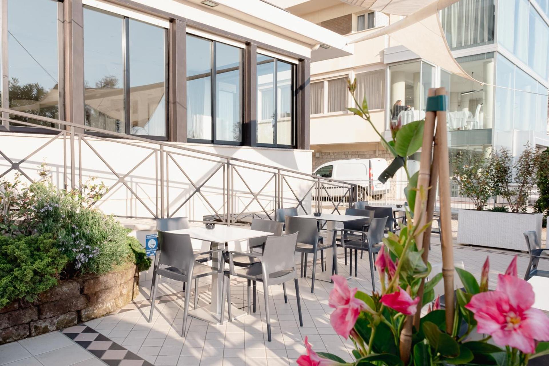 Hotel Rudy Cervia Extérieur photo